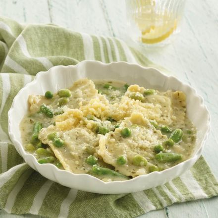 Spinach & Ricotta Ravioli in a Lemon & Herb Sauce